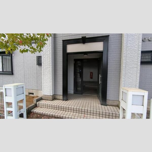 ロイヤルアネックス弐番館 エントランス