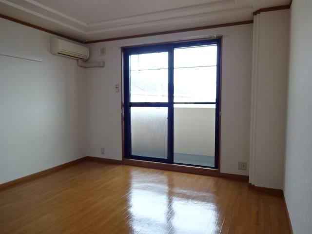 シャン・ド・ペーシュ 室内