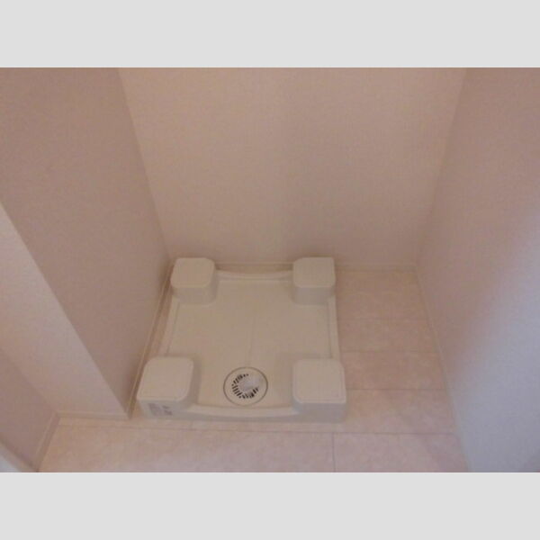 グランデB105号室 洗濯機置き場