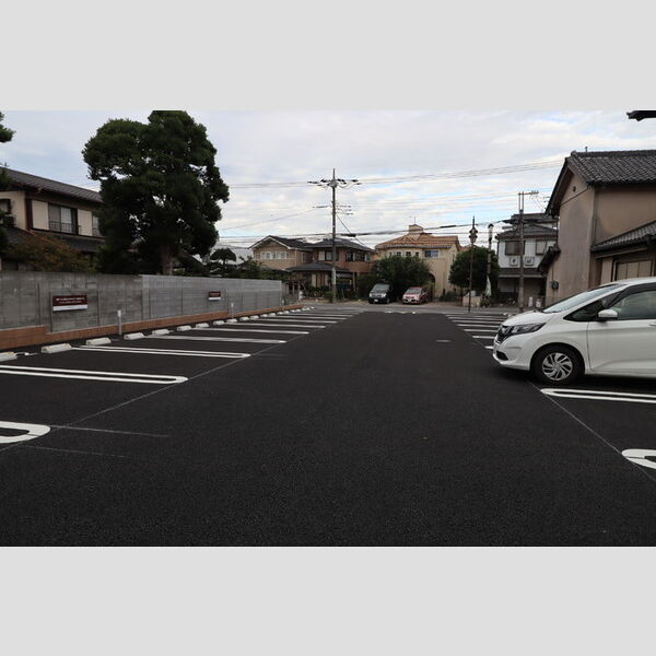 ルシエール上尾原市 駐車場