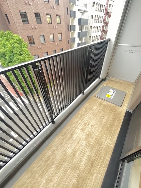 ＯＮＥ ＲＯＯＦ ＲＥＳＩＤＥＮＣＥ ＡＳＡＫＵＳＡＢＡＳＨＩ5階 バルコニー