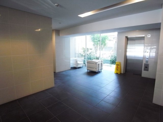 PREMIUM CUBE秋葉原 エントランス