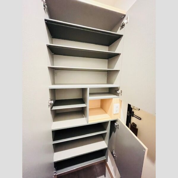 エクラン　ウルー湘南S203号室 シューズボックス