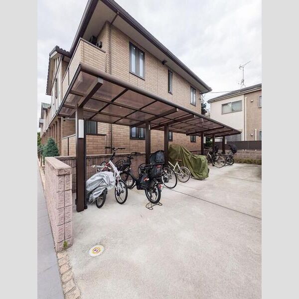 ピエールドゥ　ヴィラ 駐輪場