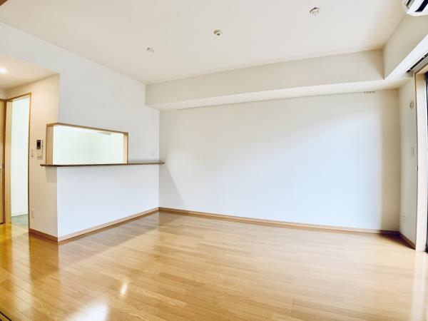 プレミアコンフォート高井戸 リビング