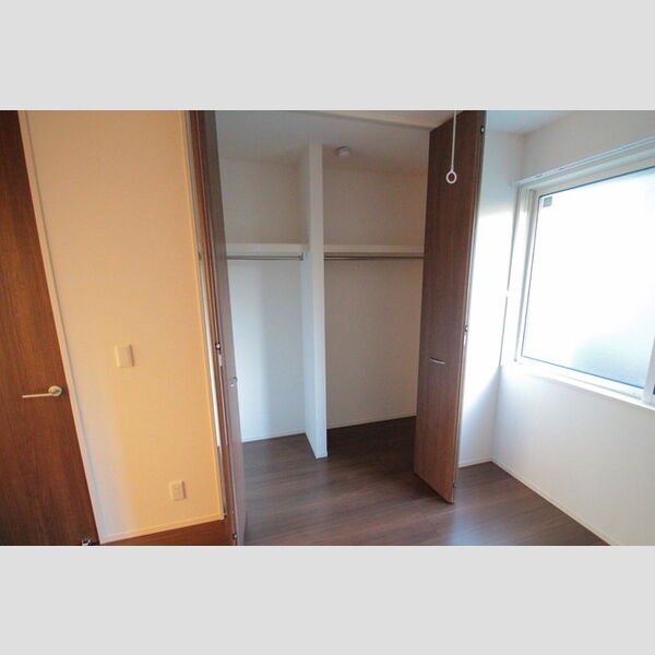 メイプルヴィレッジ205号室 収納