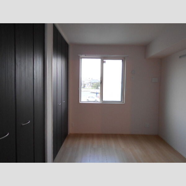 アゼリア松戸205号室 洋室