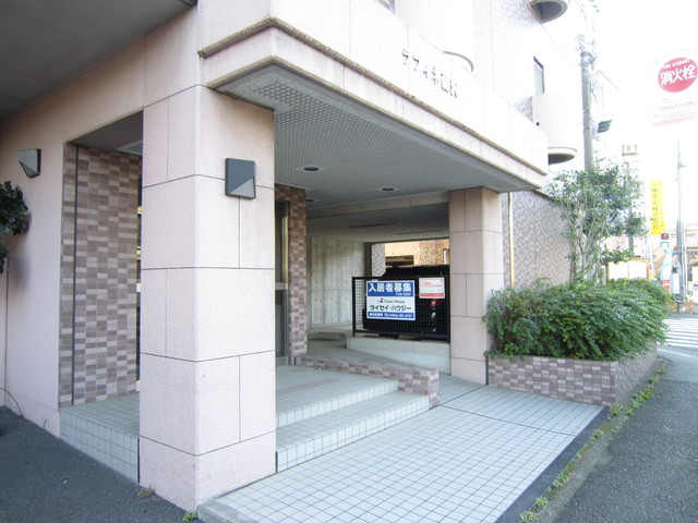 ラフィネ藤沢 物件入り口です