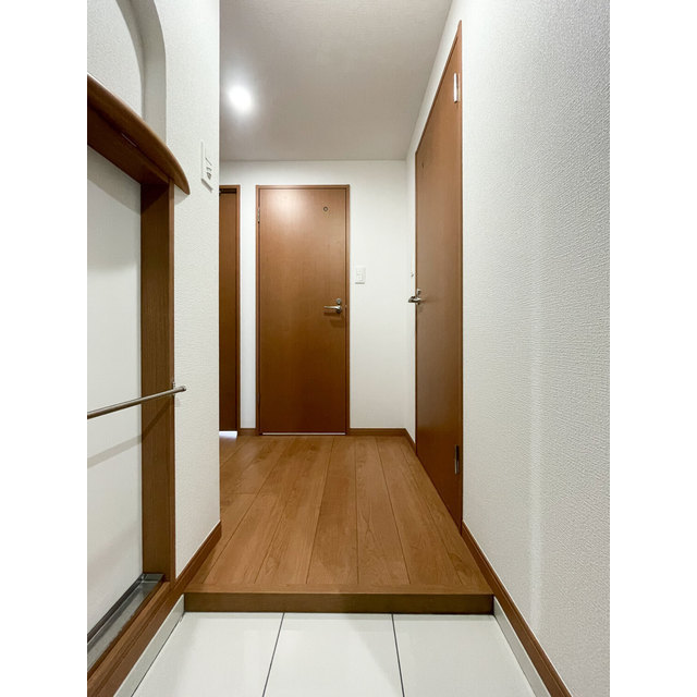 アーバハイツ六町環七北通り0502号室 玄関