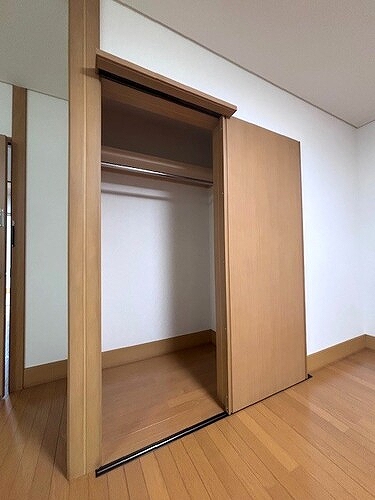 相模原市中央区由野台２丁目戸建 クロゼット