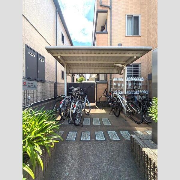 氷川台ヒルズ 駐輪場