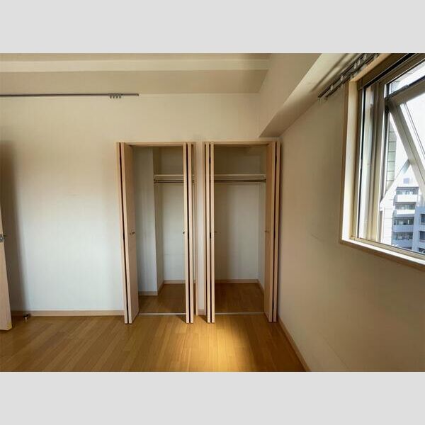 アイル池袋NORTH弐番館801号室 収納