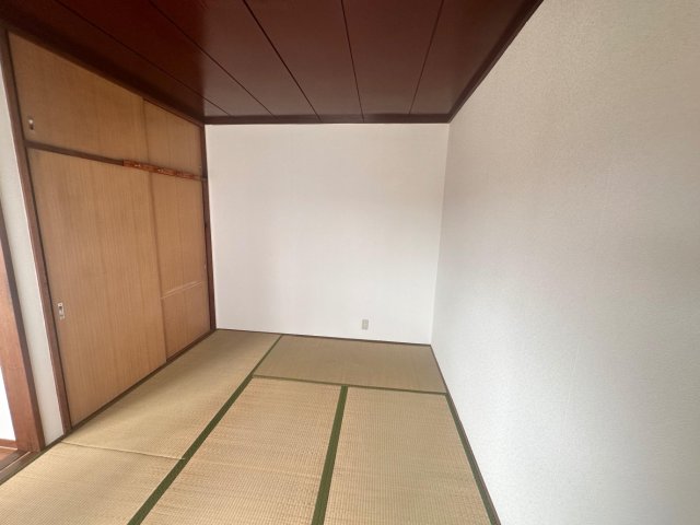 第二ハイツ友201号室 収納スペース充実