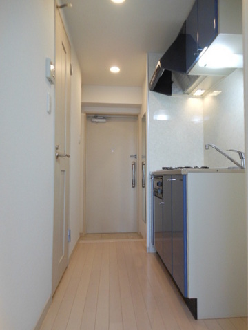 ガラ・ステージ大崎6階 人感センサー付照明の廊下 外観も気になるポイント