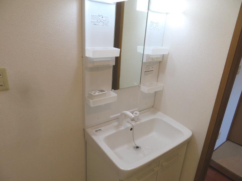 メゾンアンソレイエ1階 洗面