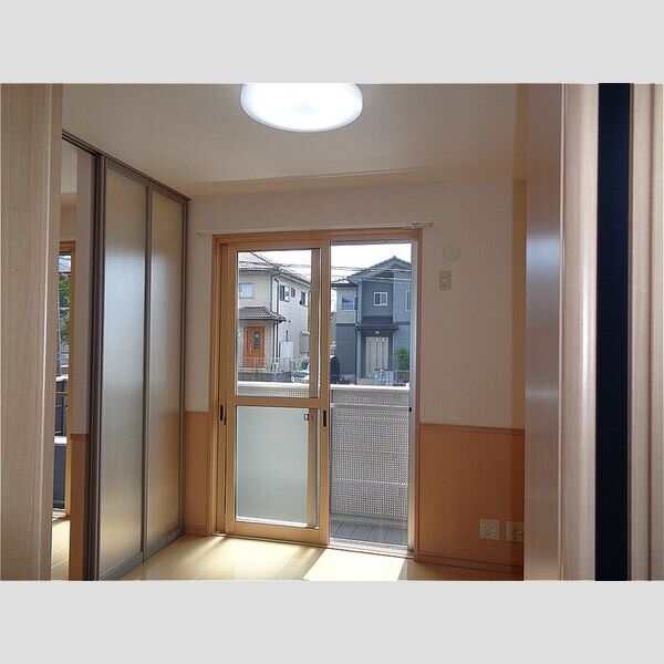 ルーナピエーナ102号室 洋室