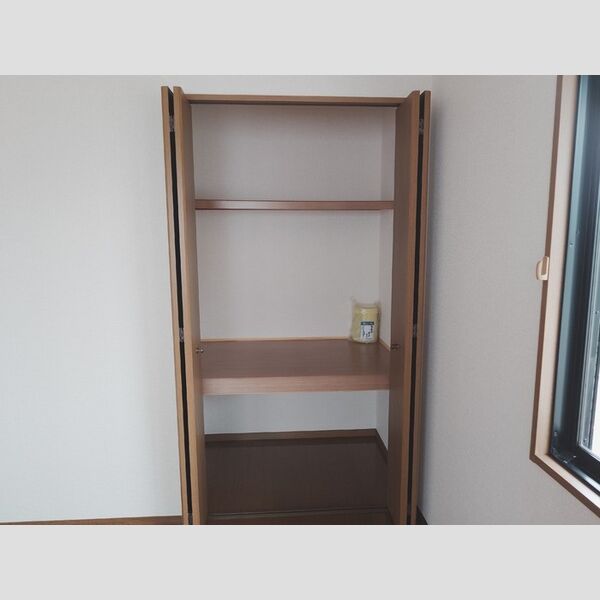 ルミエール　Ⅱ201号室 収納