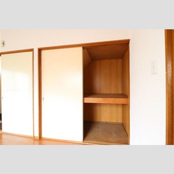 ガーデンテラス　K.N 物入れ