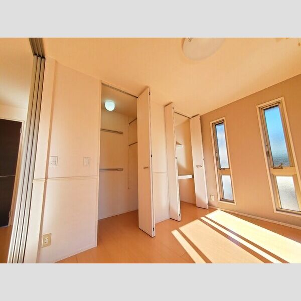 グリーンコーポ前川町 ワンステップクローゼット、物入