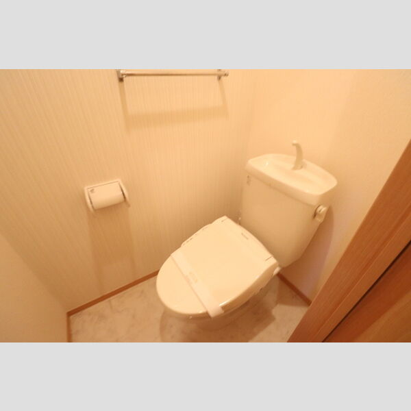 リビングタウン入間川　A 温水洗浄暖房便座