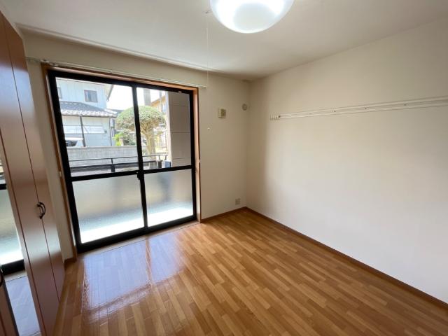 ピアリーハイム102号室 洋室