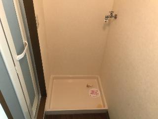 サンヒルズつつじヶ丘301号室 洗濯機置場（イメージ）