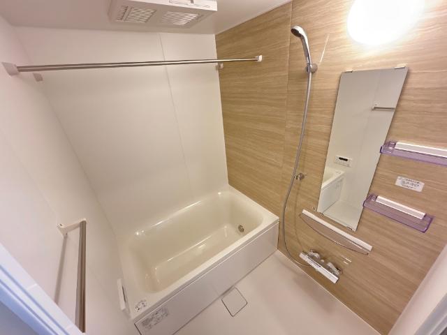 リノナル205号室 バス