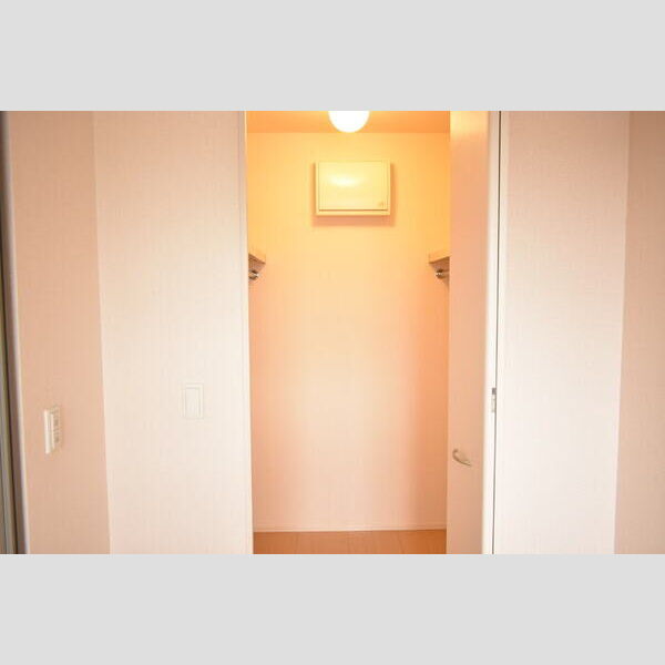 セラ301号室 ウォークインクローゼット