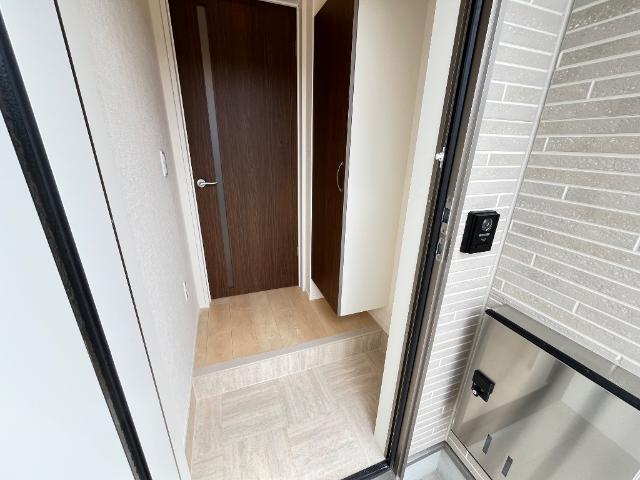 ディモーラ 玄関