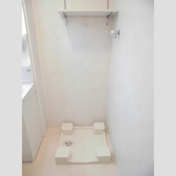 ひよどりパーク　A101号室 室内洗濯機置き場