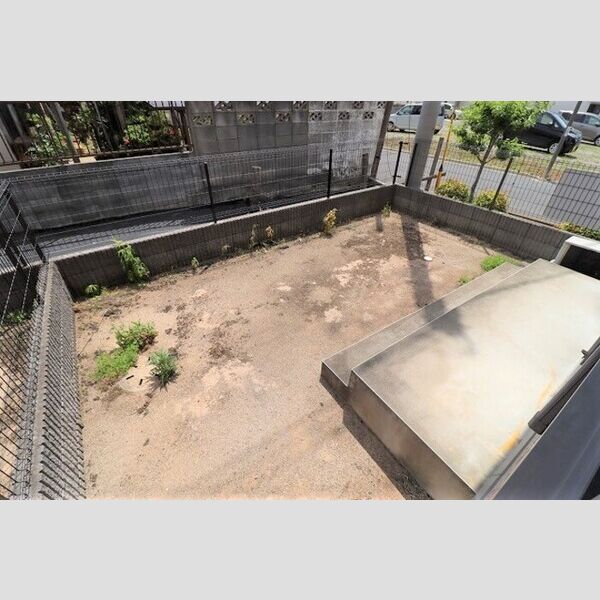 ピア　A・C棟C105号室 専用庭