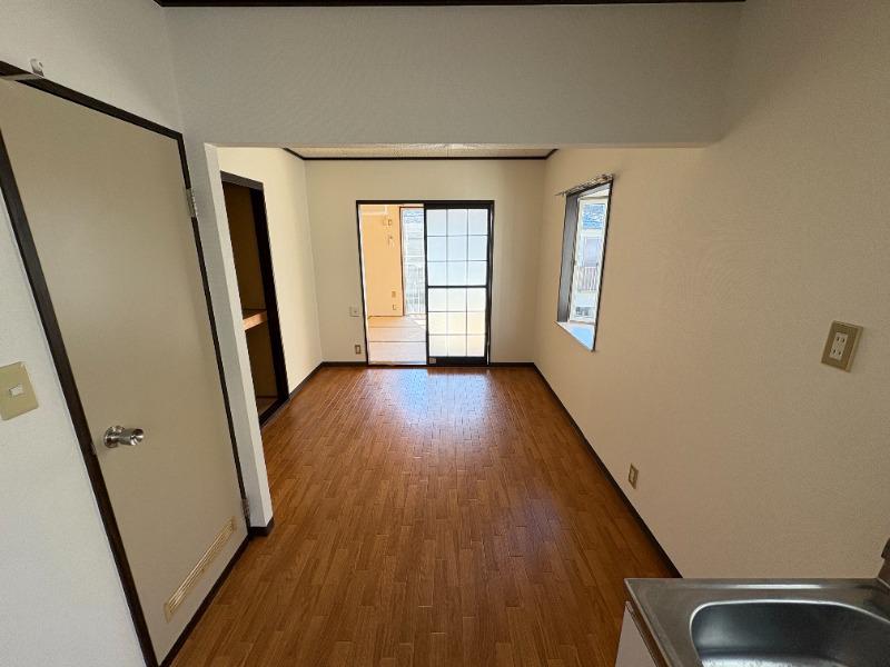 アローメイク 内観