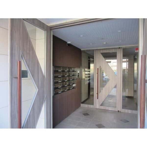 クレール・ルミエール エントランス