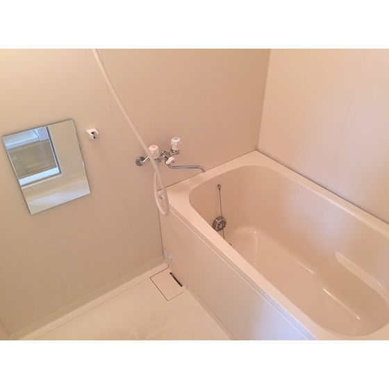 保萬齢03E3号室 バス