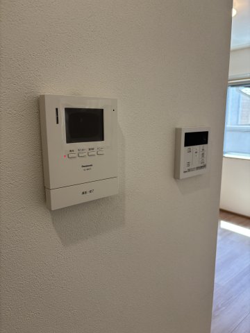 Ｆｌａｔ八千代村上0203号室 モニター付きの為、訪問者の確認ができます！