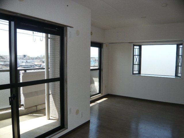 ヴェルドミール幸 リビング