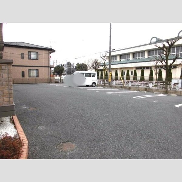 プレステージ 駐車場