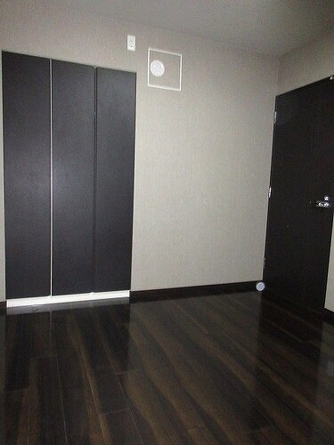 ライオンズ横浜ポートサイド4階 洋室約6.0畳　※2024年9月撮影