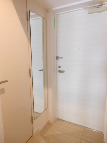 ガーラ・ヒルズ赤坂1階 ◆嬉しい姿見鏡付き◆