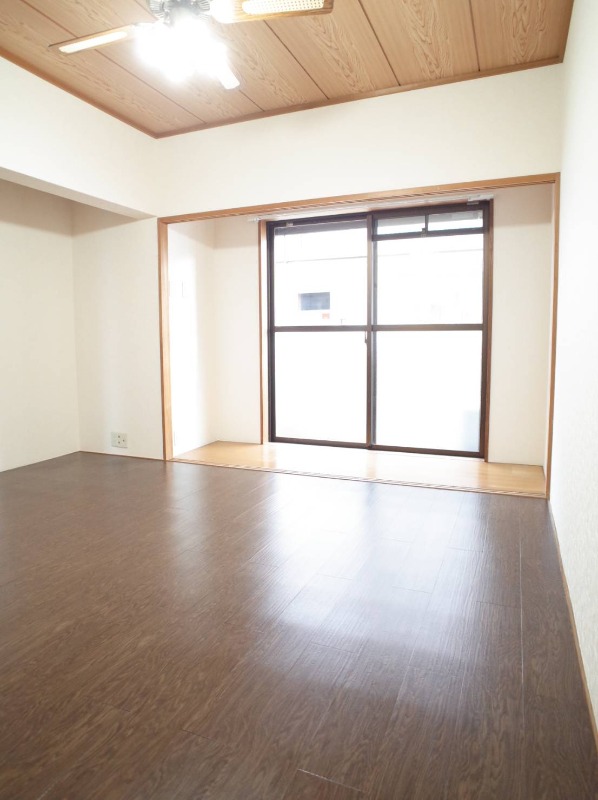 ドゥエル　イースト1階 全部屋明るいです