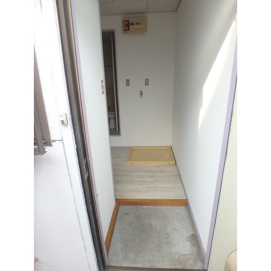 サンルーフ幕張202号室 玄関