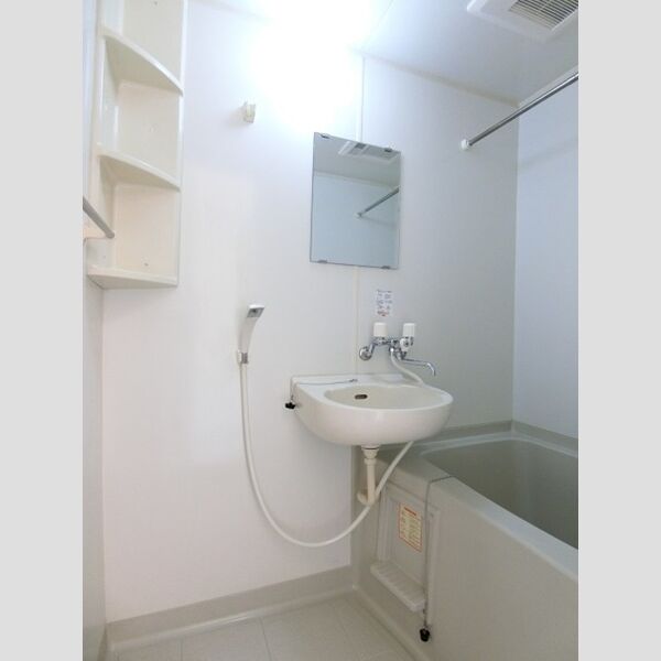 学遊館109号室 浴室