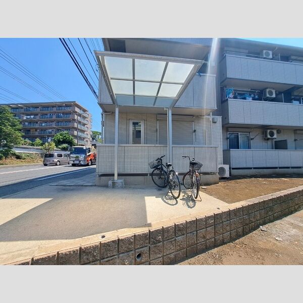 大黒屋ハイツ 三番館301号室 駐輪場