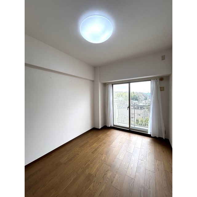 新百合ヶ丘パークハウス３番街 洋室7帖　2026年3月撮影