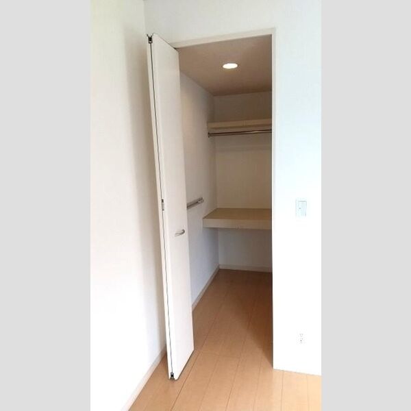 シャルム清澄白河202号室 ウォークインクローゼット