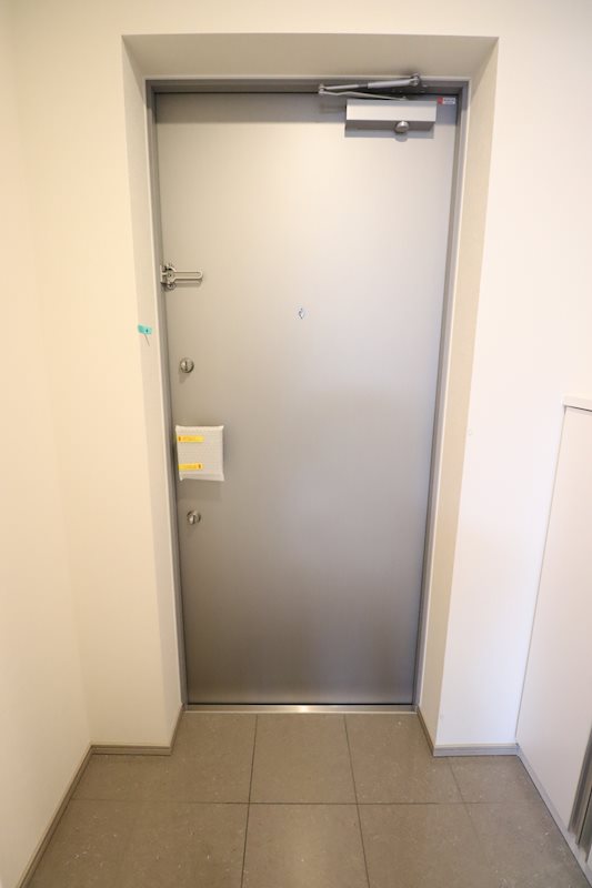 ジェノヴィア椎名町0501号室 玄関