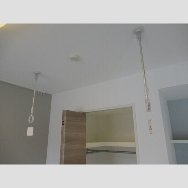 BELTS SHINJUKU　レジデンス1001号室 室内物干し