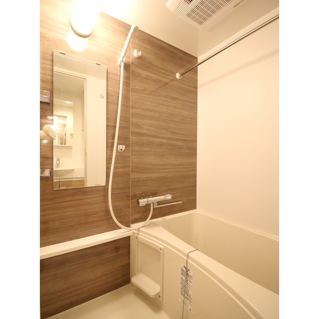 プレール・ドゥーク赤塚204号室 お風呂