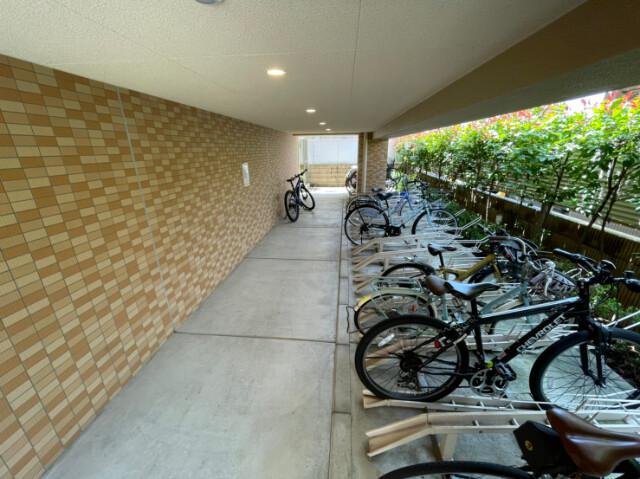 スプレスター志村坂上6階 自転車置場