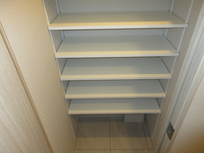 クリオラベルヴィ横濱サウス2階 玄関